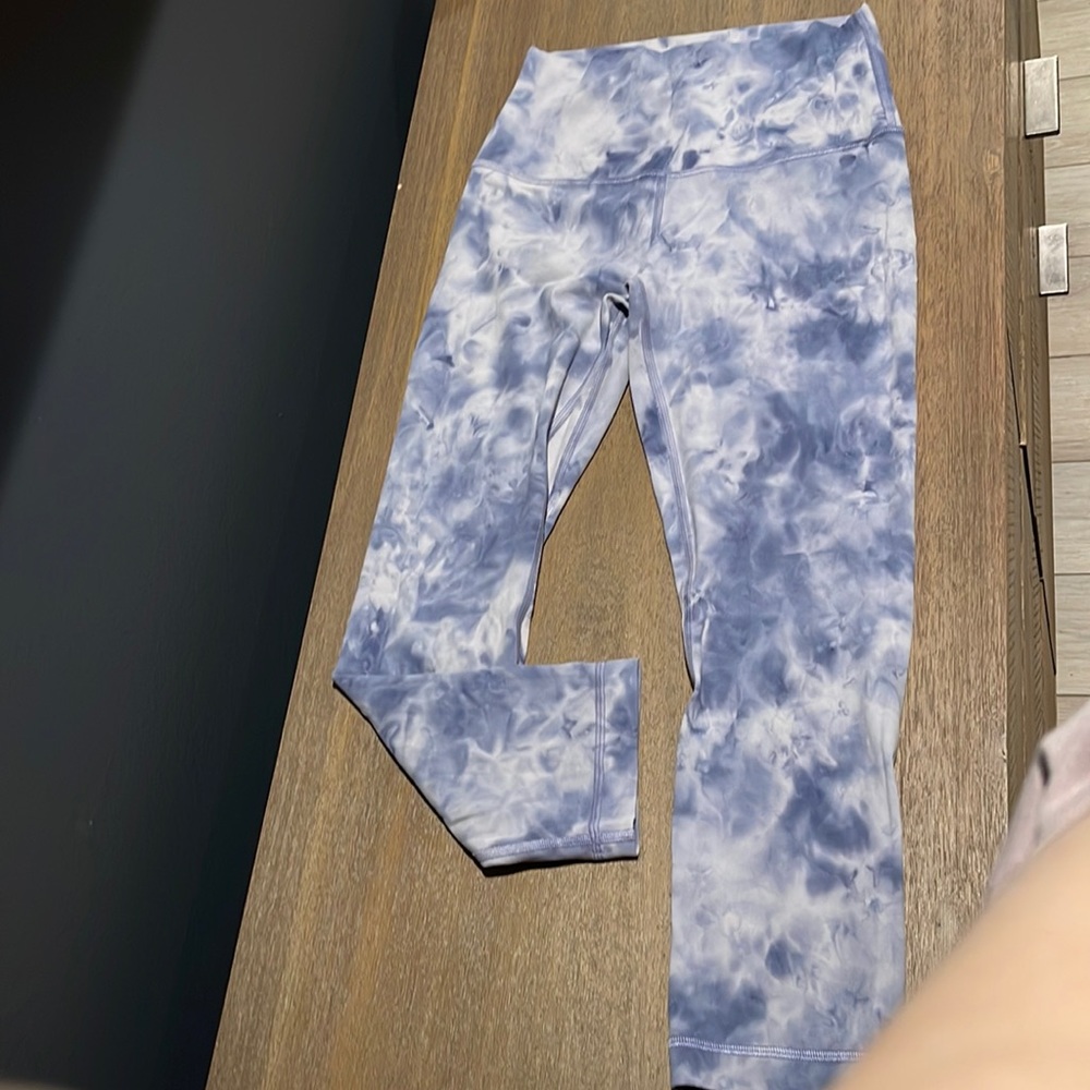 Lululemon 23” crop